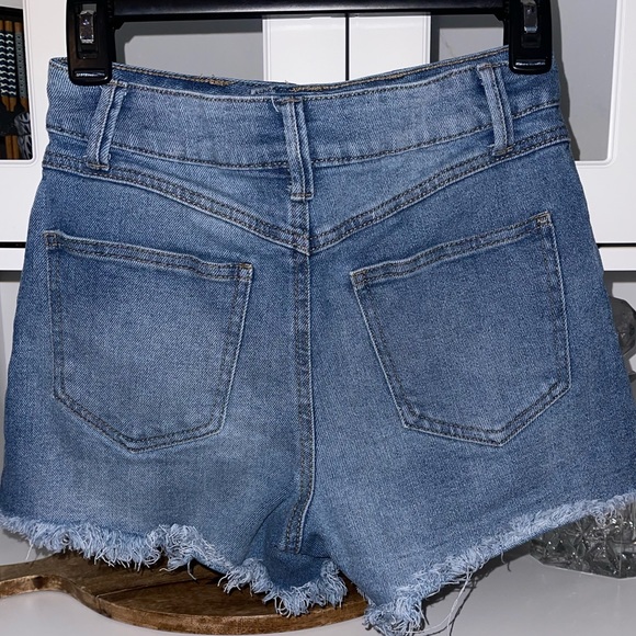 Denim Shorts with Rips & Fade Design - Picture 4 of 4